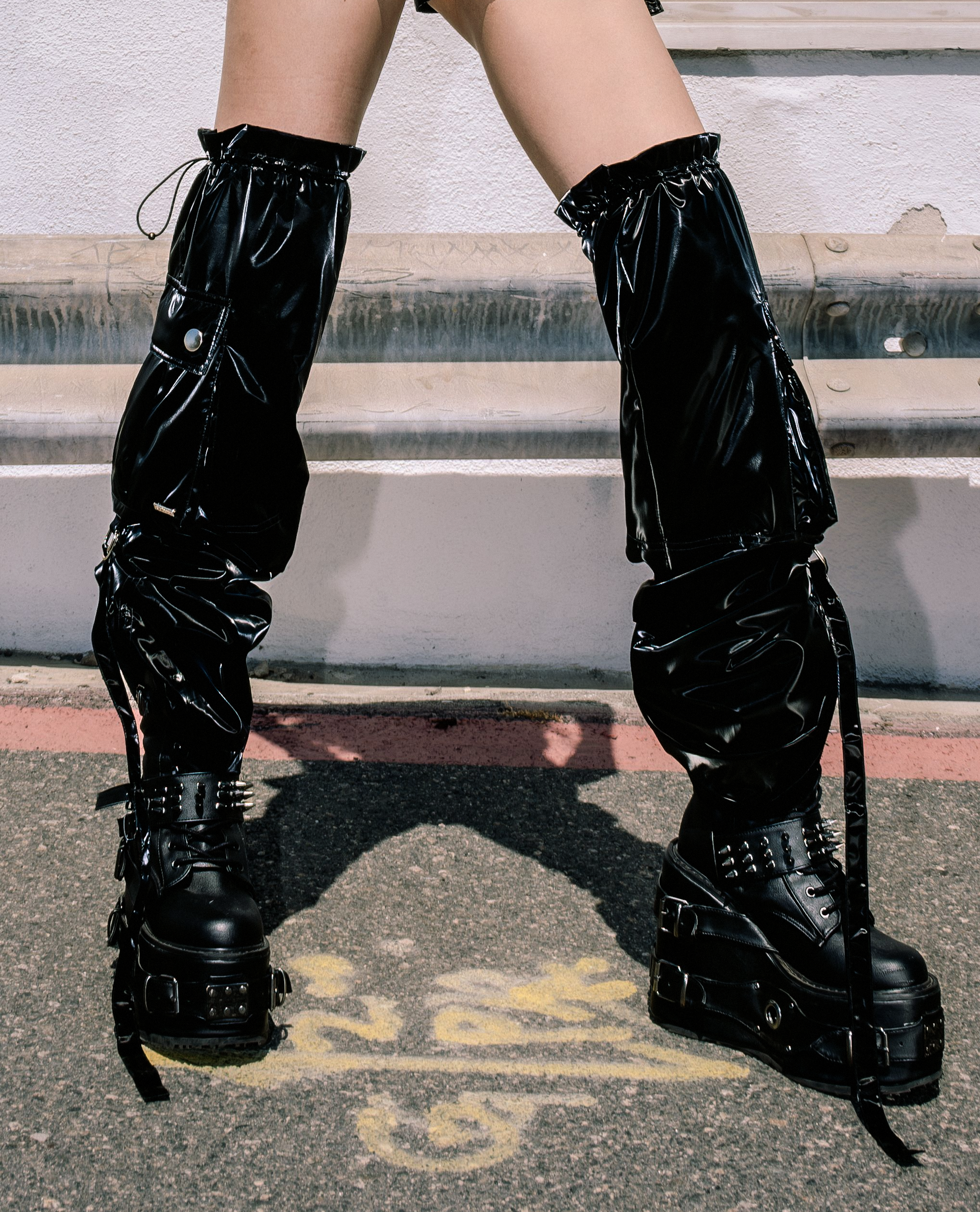 Mars Legwarmers / Obsidian Mica