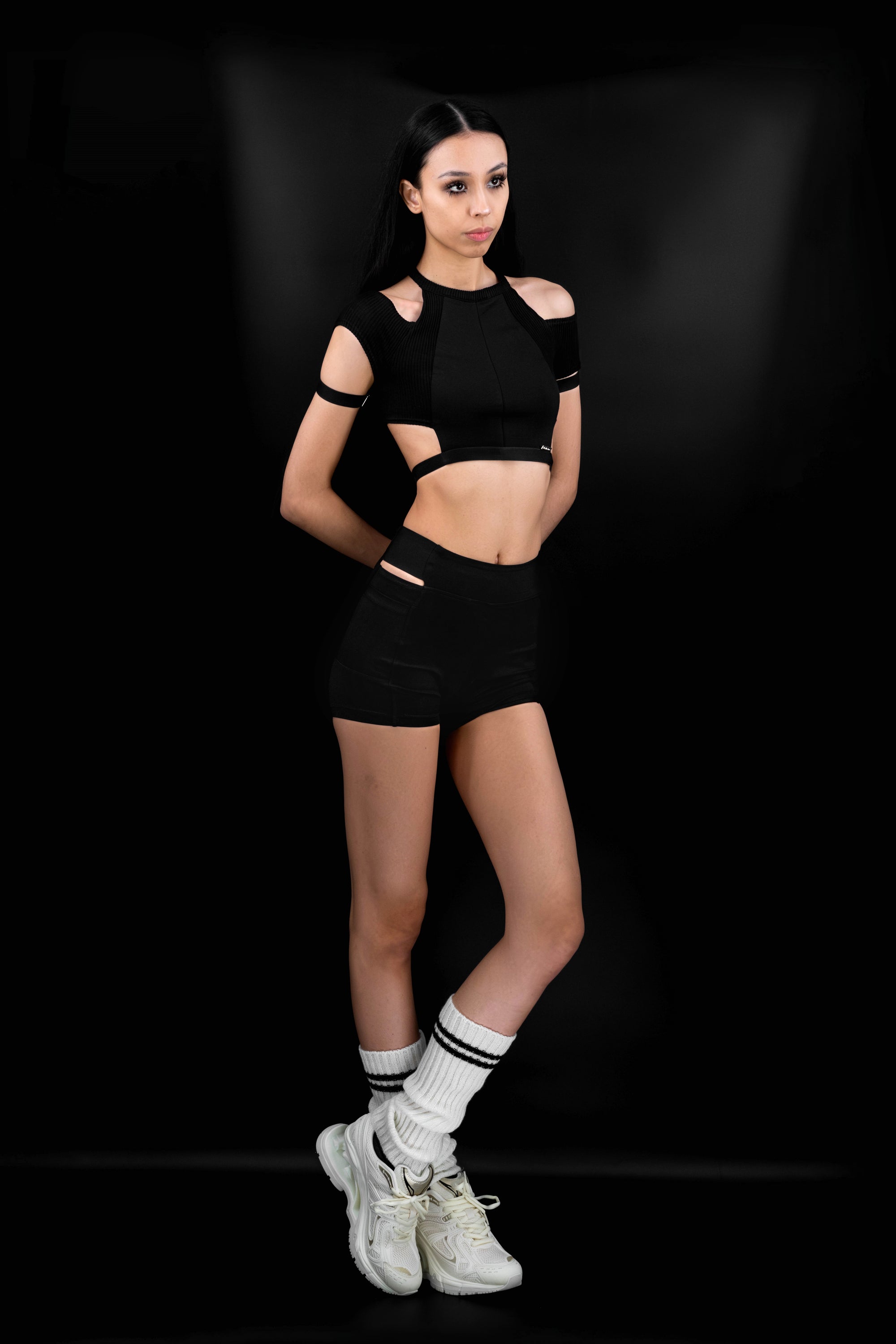 111 Cropped Tee / Black