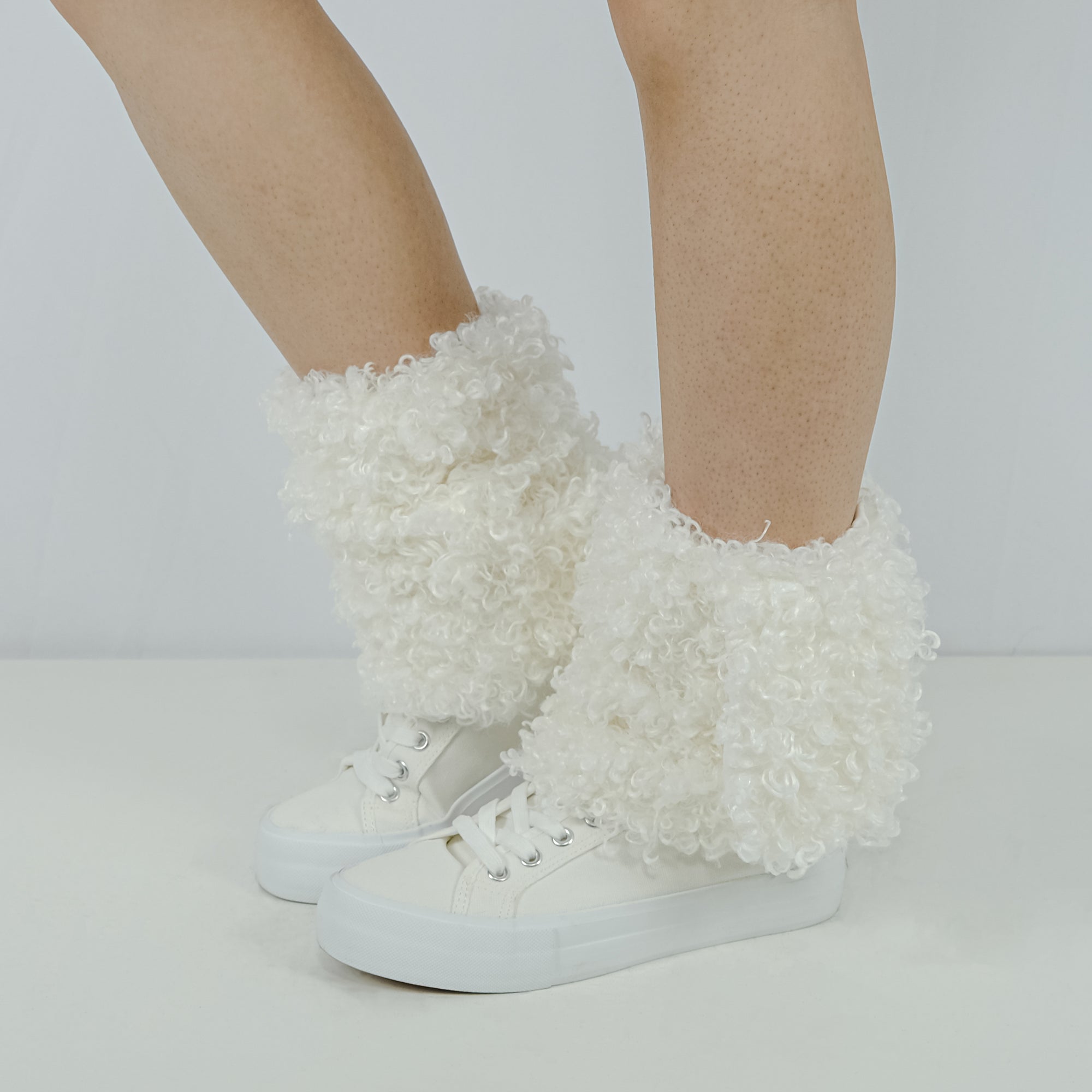 Bunny Legwarmers - White