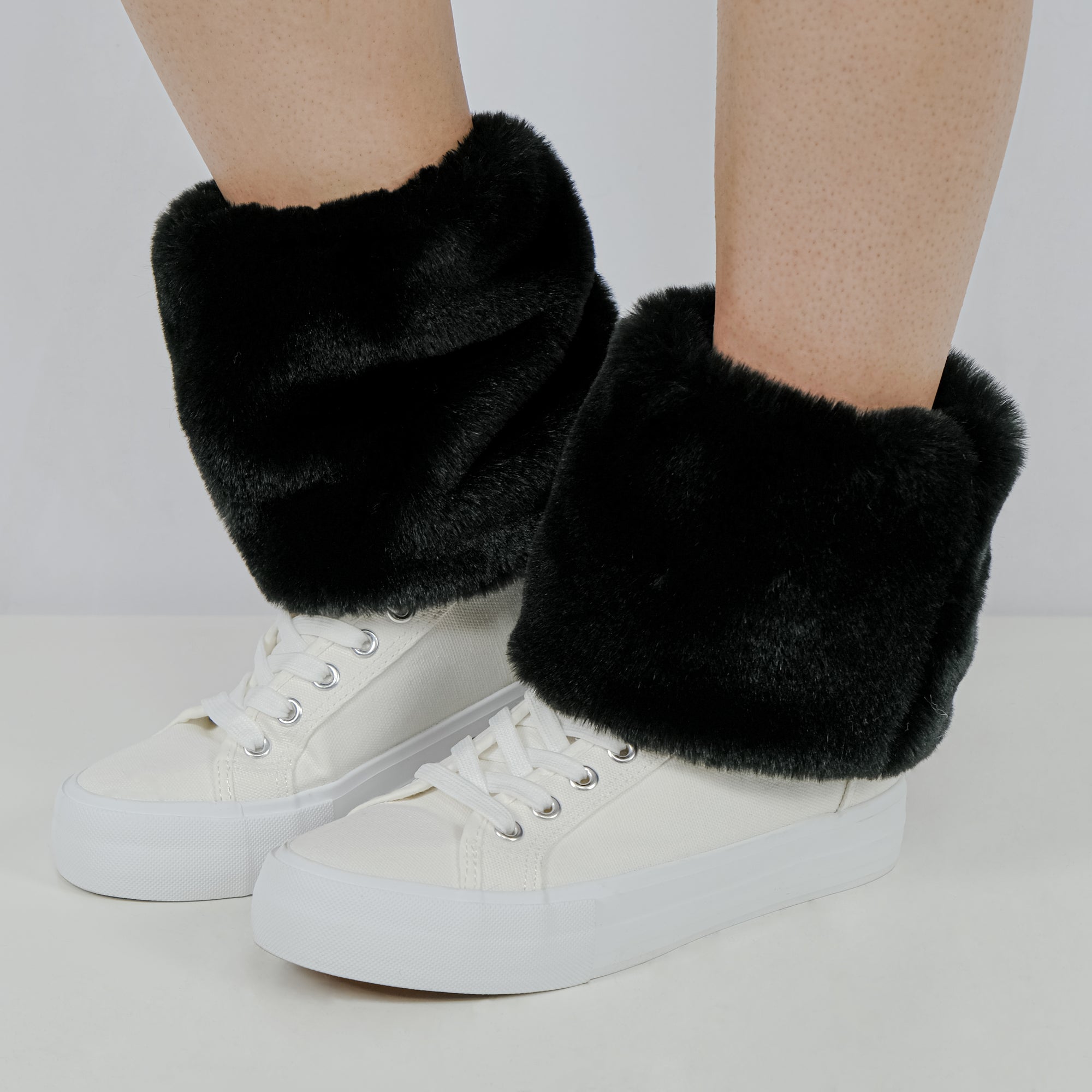Basic Fuzzy Legwarmers - Black