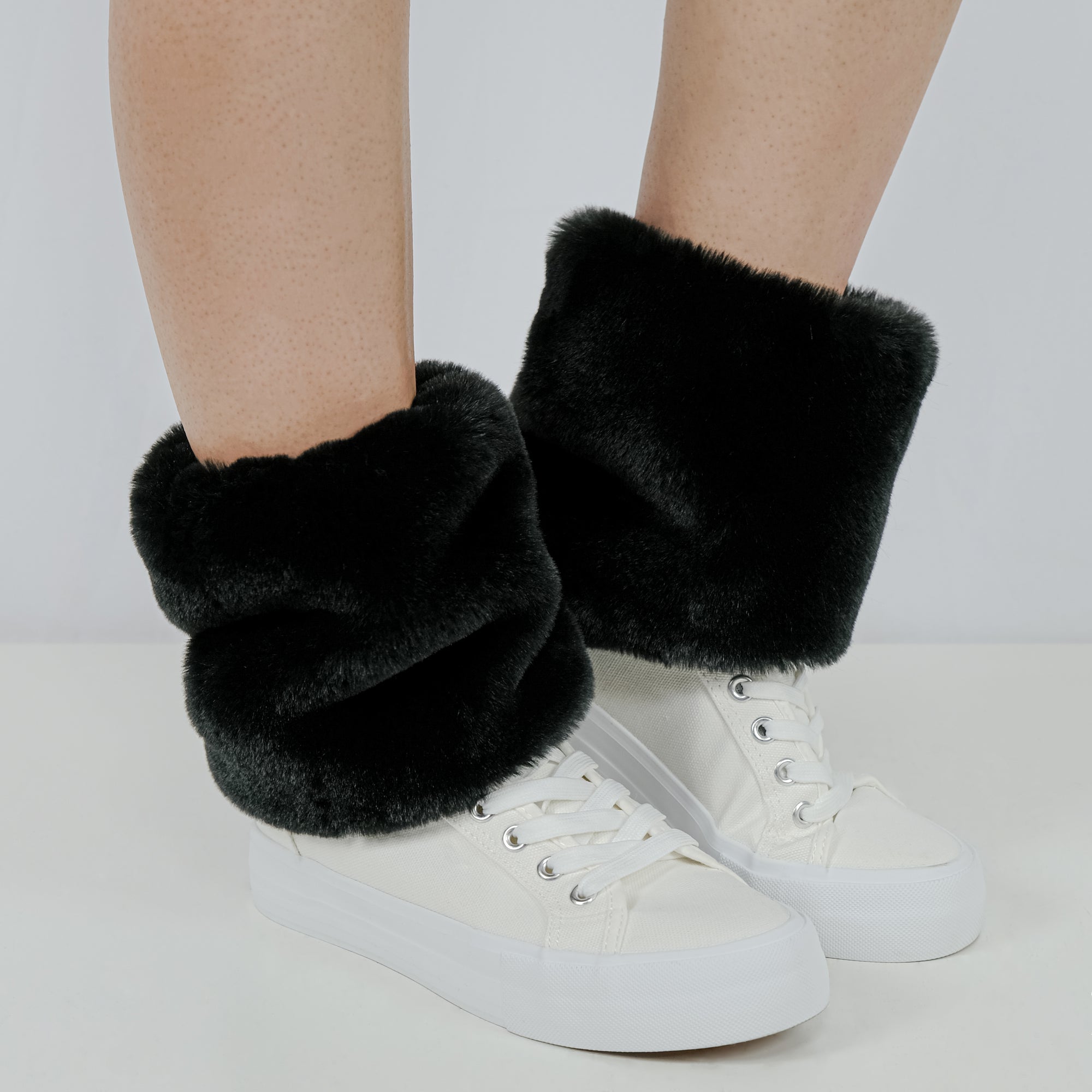 Basic Fuzzy Legwarmers - Black