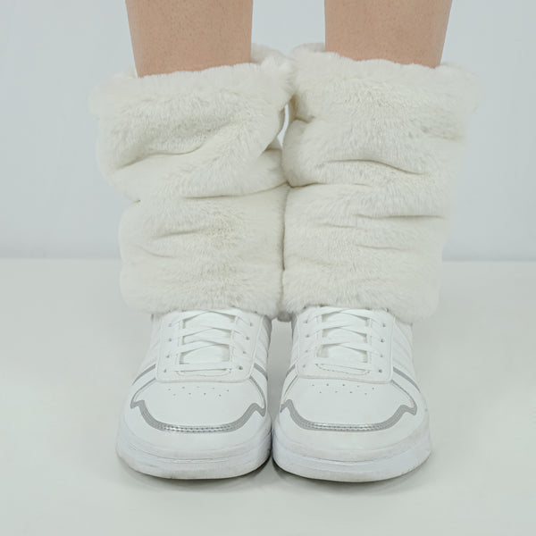 Basic Fuzzy Legwarmers - White