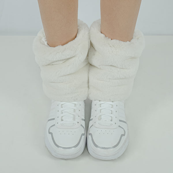 Basic Fuzzy Legwarmers - White